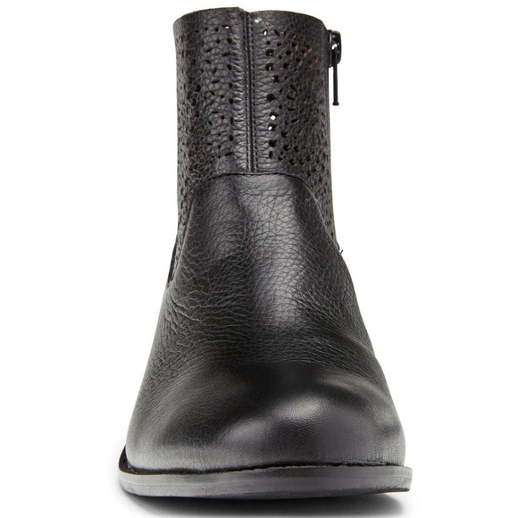 Vionic Luciana Black Perforated Leather Ankle Boots Size 6.5 - Picture 2 of 7